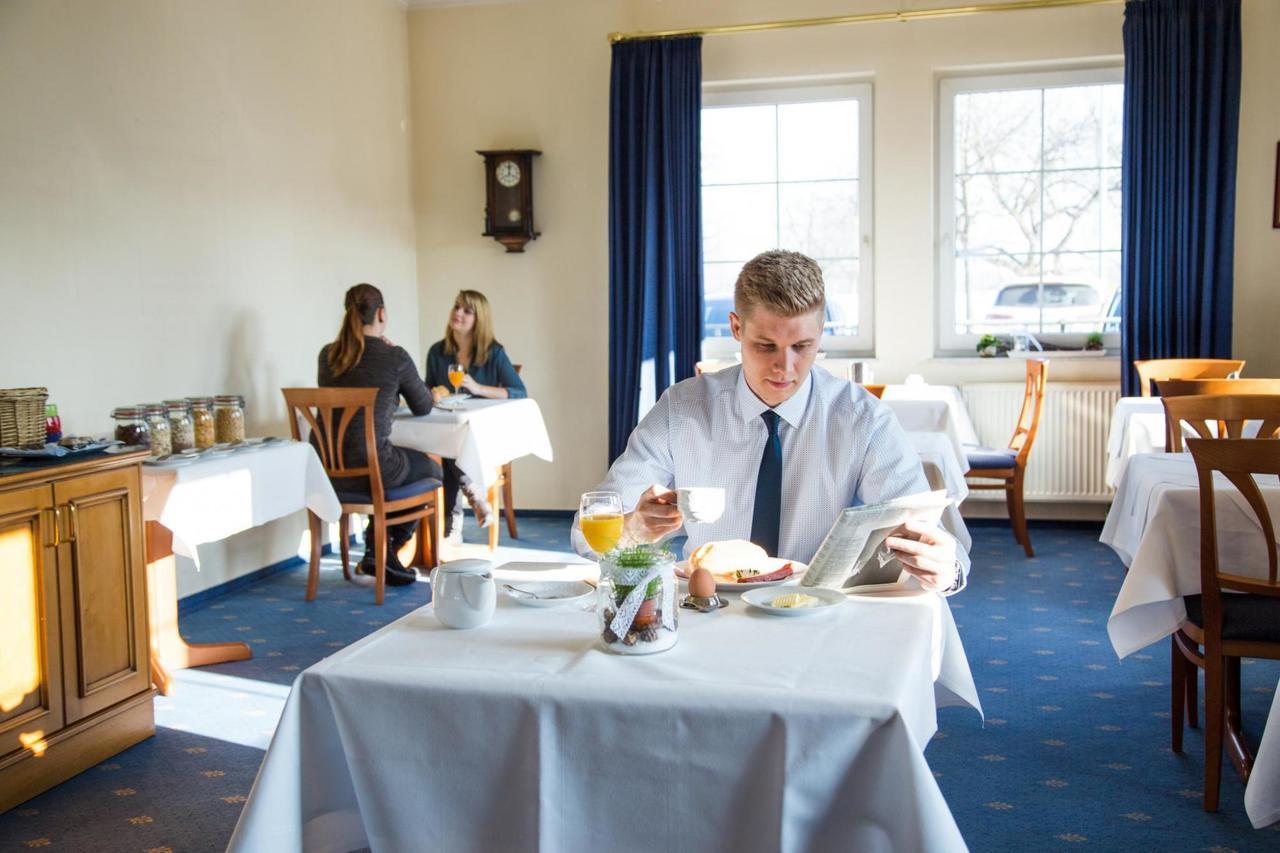 Hotel Alznauer Hof Gomaringen Kültér fotó